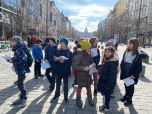 77651E18-699D-4E64-A66E-39E422479E8D